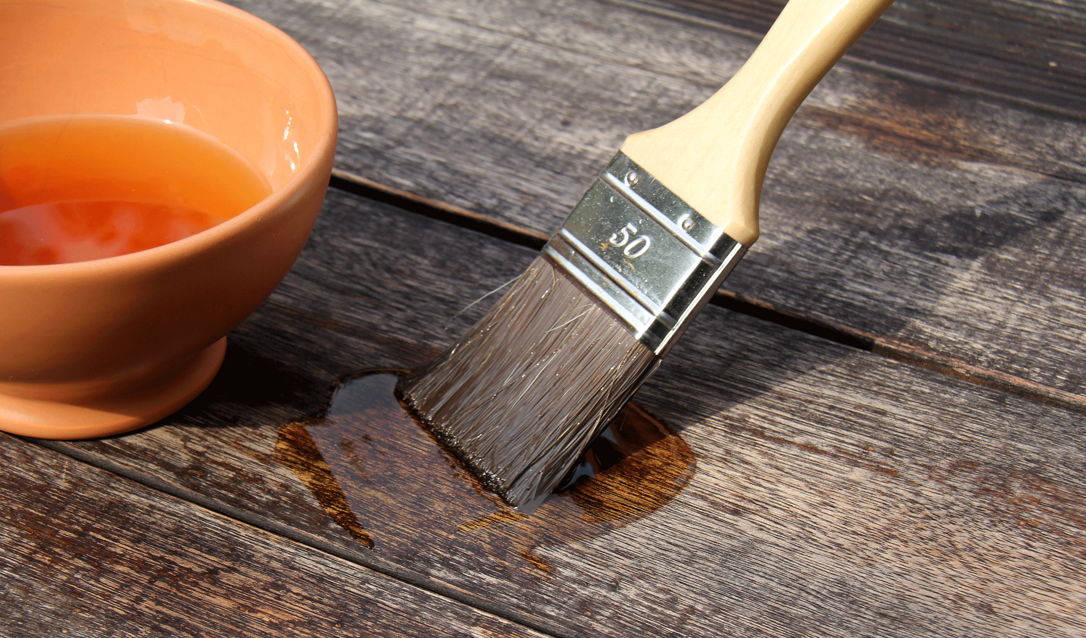 Leinöl - Verwendung: So nutzt du das Öl in der Küche und für die  Holzbehandlung 